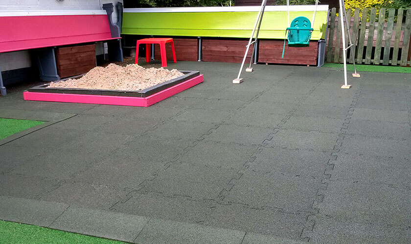 classic Iinterlocking rubber tiles for gyms
